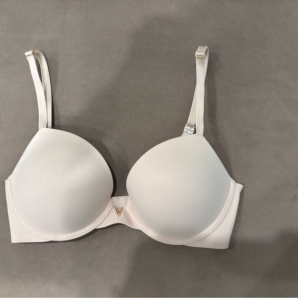 Victoria's Secret Cream Bra